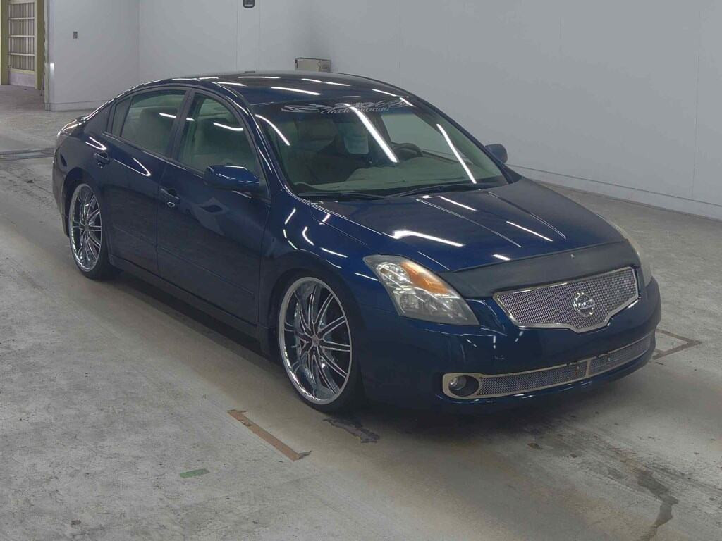 America Nissan Altima 2007 z aukcji japońskiej