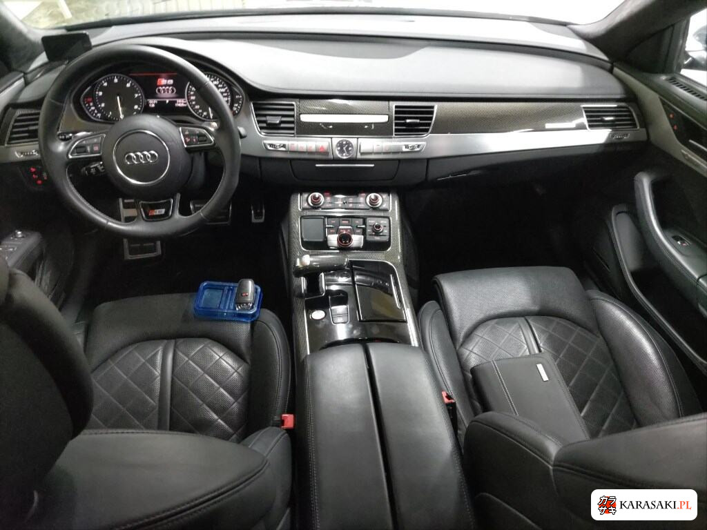 2013 Audi S8 4WD 5