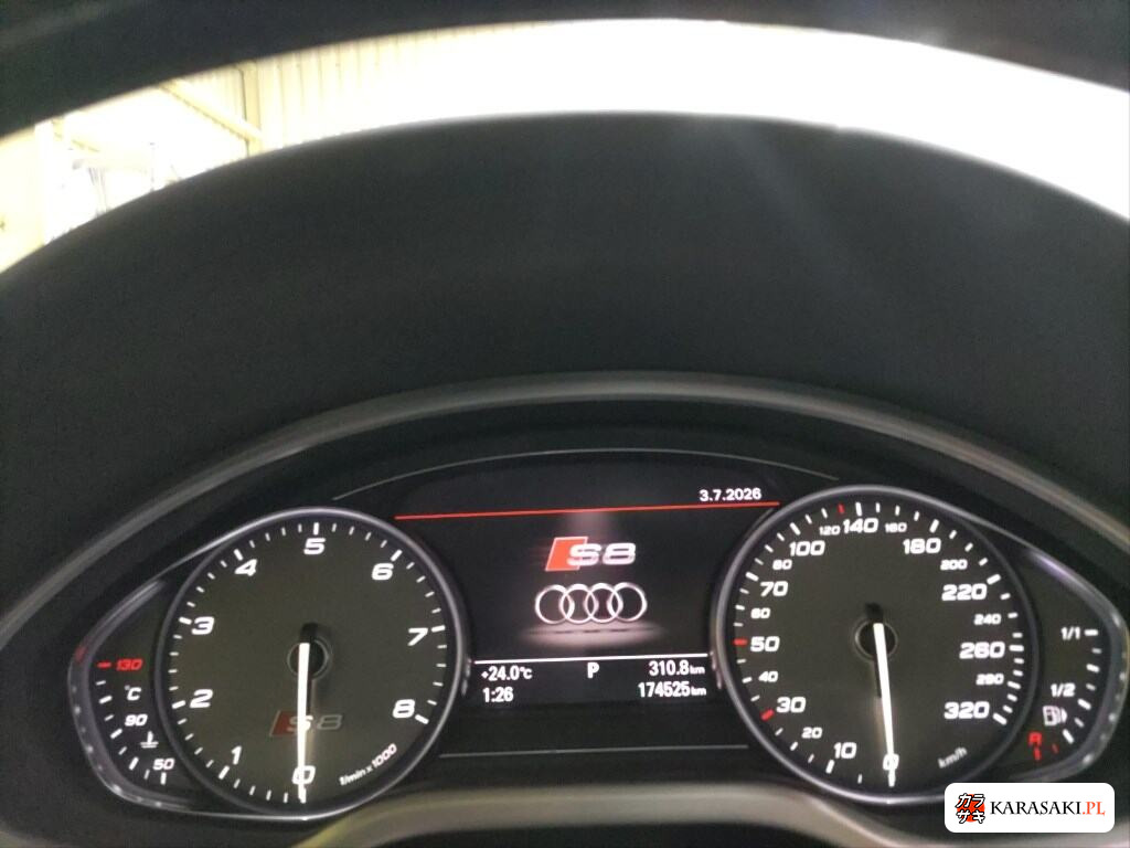 2013 Audi S8 4WD 6
