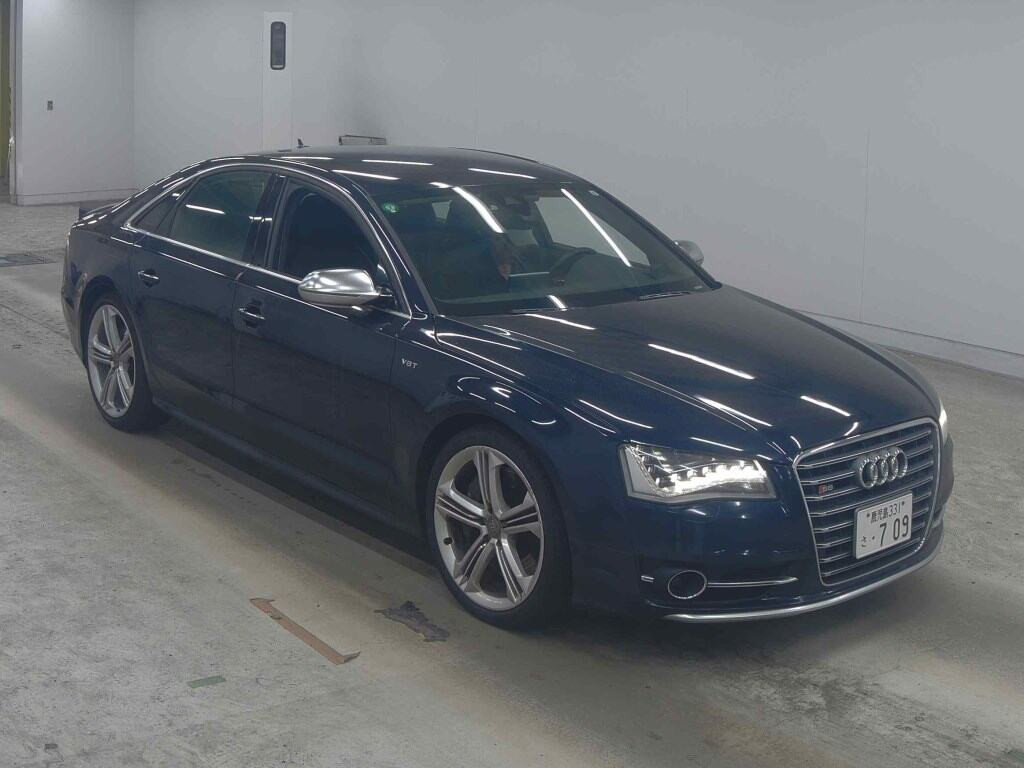 Audi S8 2013 z aukcji japońskiej