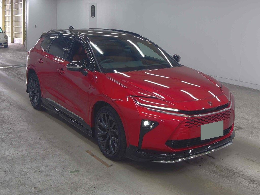 Toyota Crown Estate 2025 z aukcji japońskiej