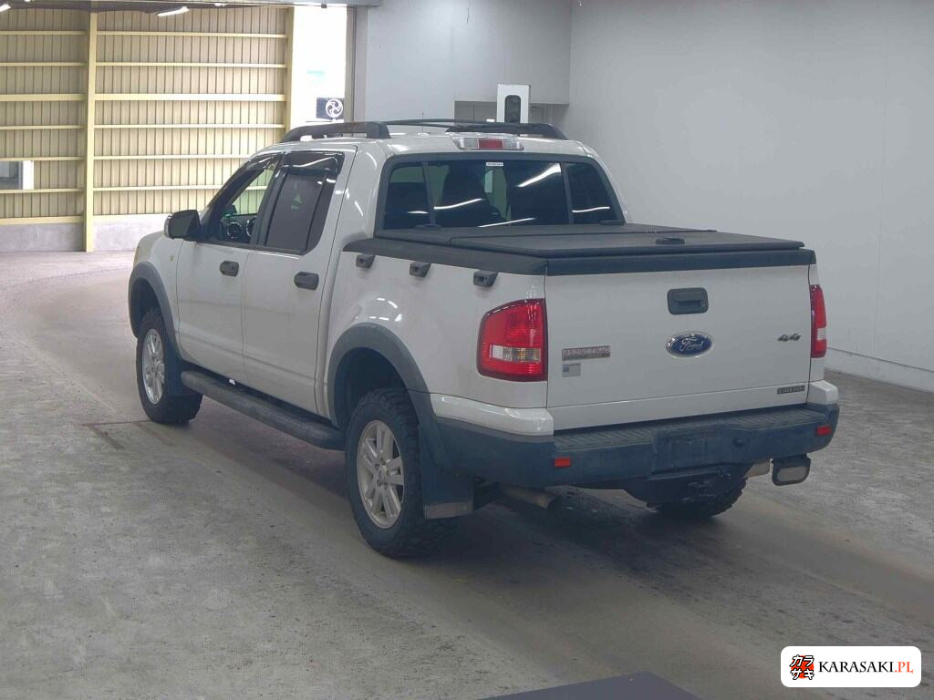 2009 Ford Explorer Sport Trac 4WD XLT 2