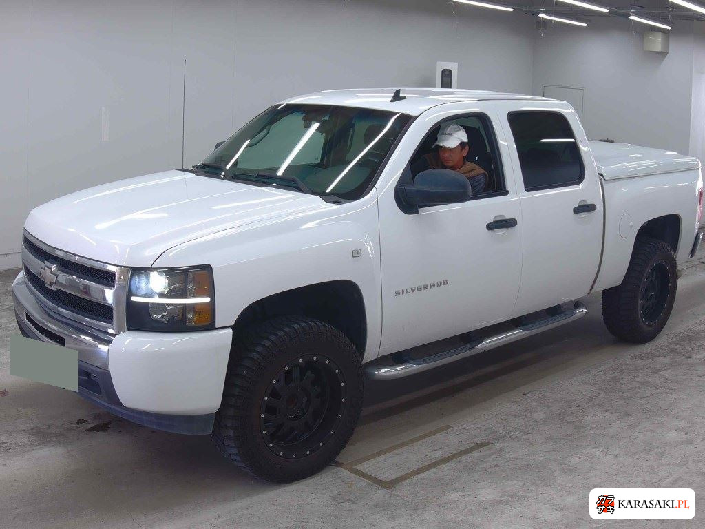 2013 Chevrolet Silverado 4D 4WD 3