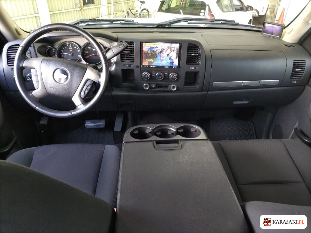 2013 Chevrolet Silverado 4D 4WD 5