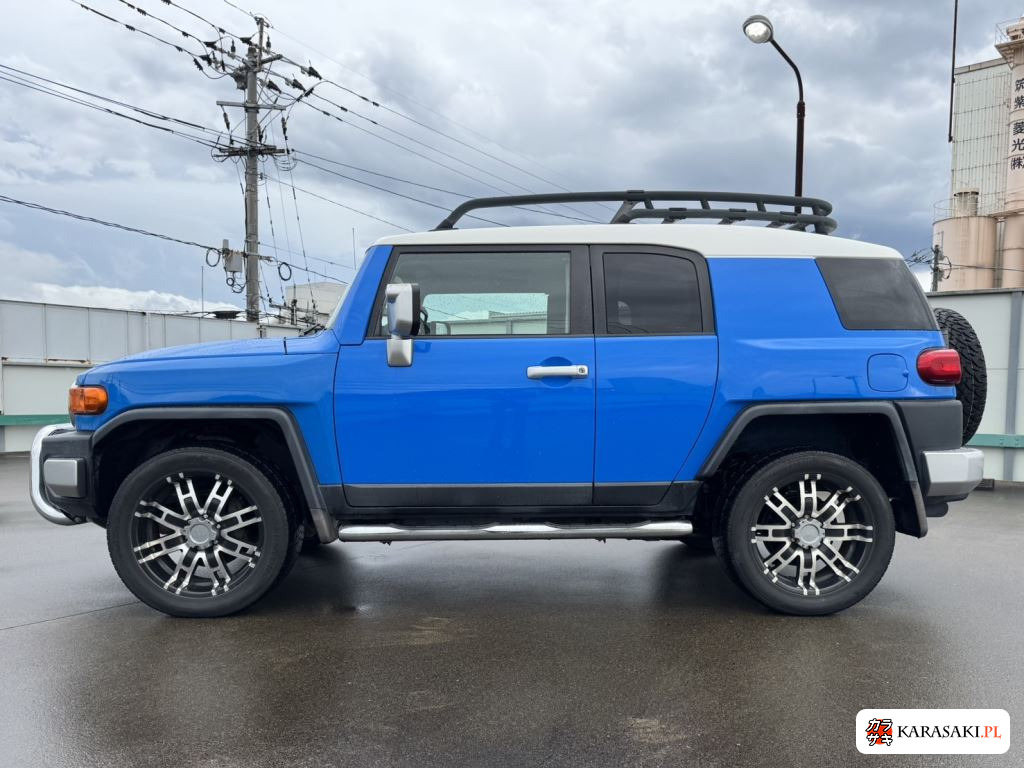 2011 America Toyota FJ Cruiser 4WD 10