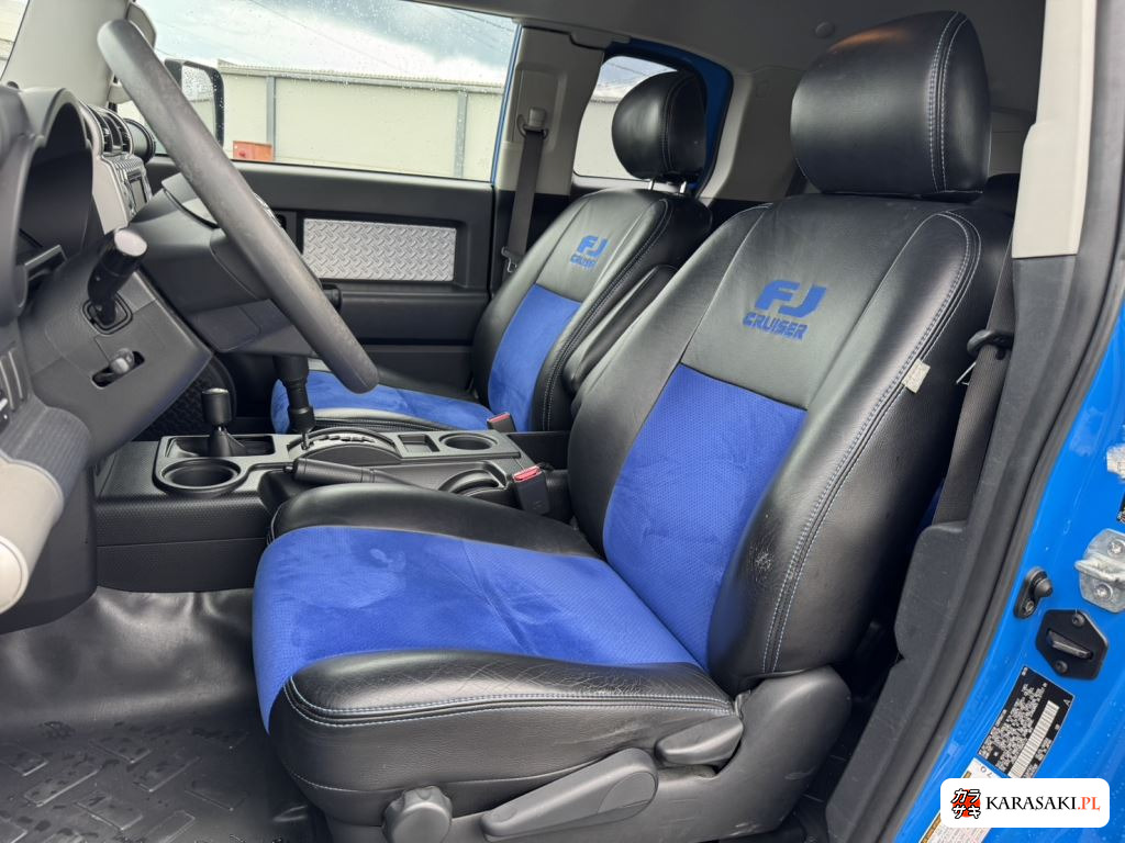 2011 America Toyota FJ Cruiser 4WD 13