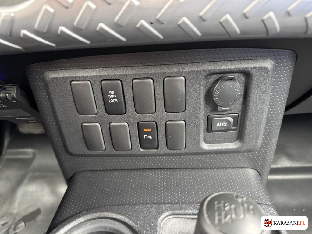 2011 America Toyota FJ Cruiser 4WD 15