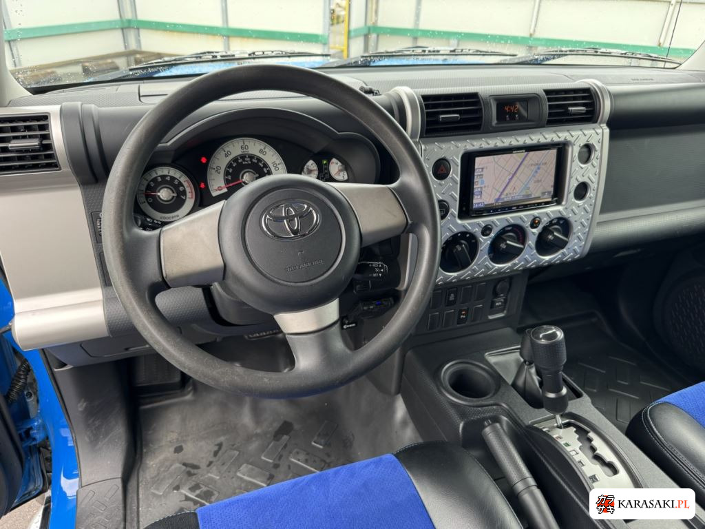 2011 America Toyota FJ Cruiser 4WD 7