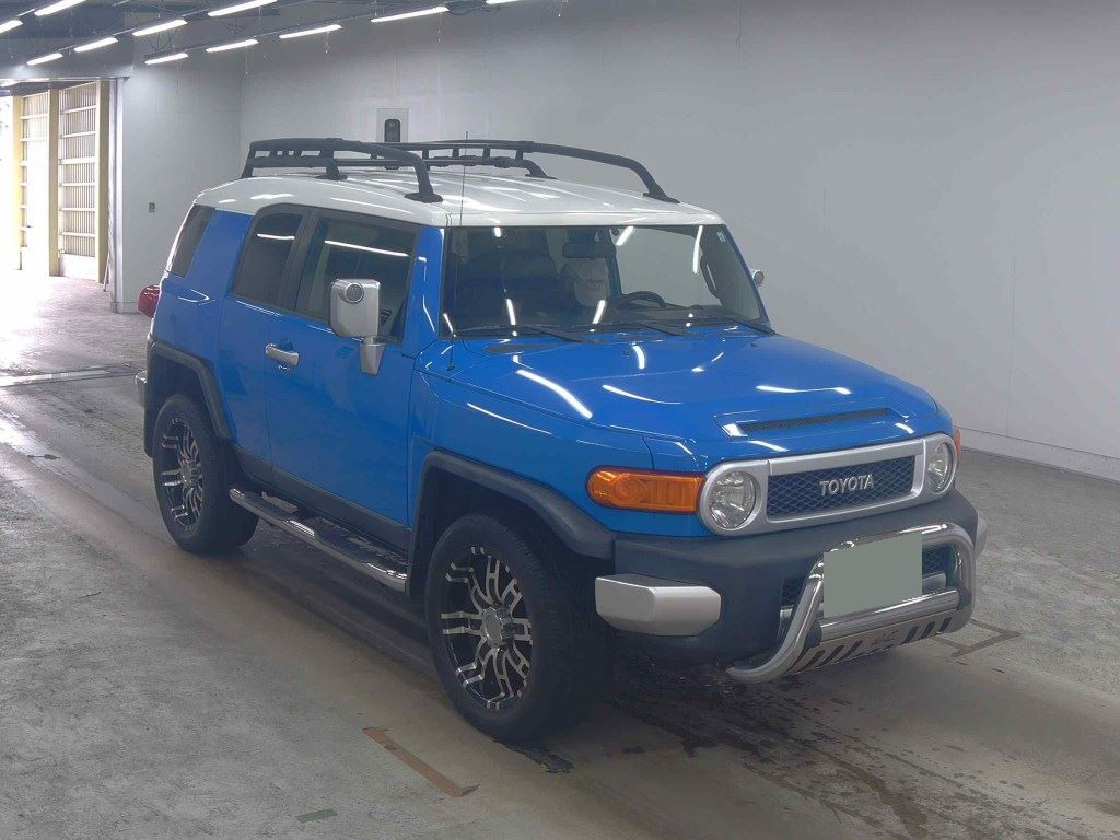 America Toyota FJ Cruiser 2011 z aukcji japońskiej
