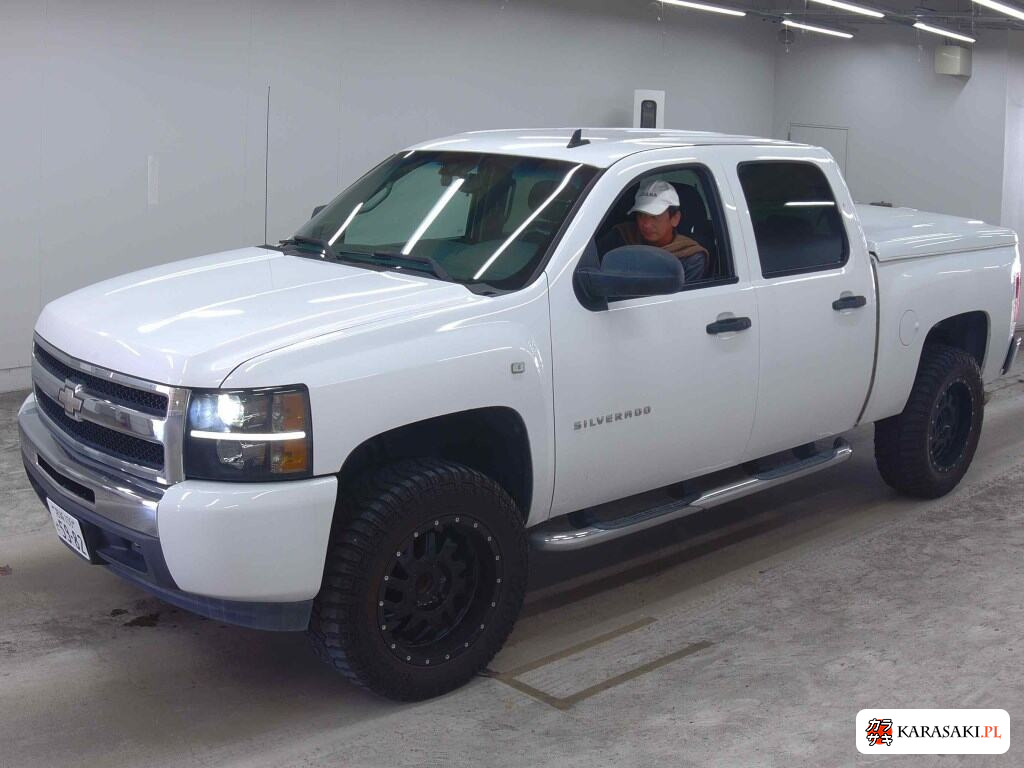 2013 Chevrolet Silverado 4D 4WD 3