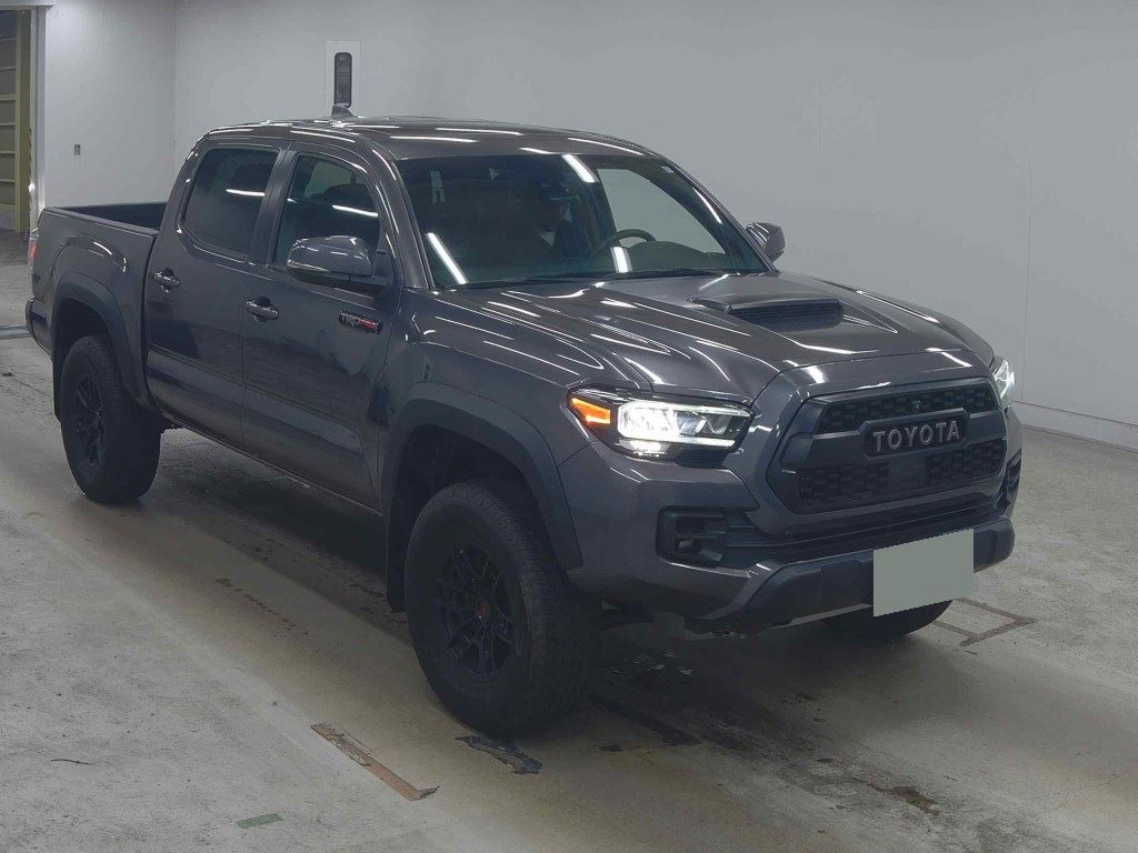 America Toyota 2021 z aukcji japońskiej