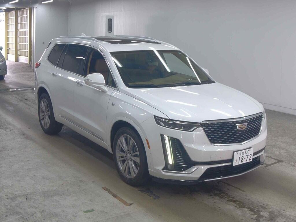 Cadillac XT6 2023 z aukcji japońskiej