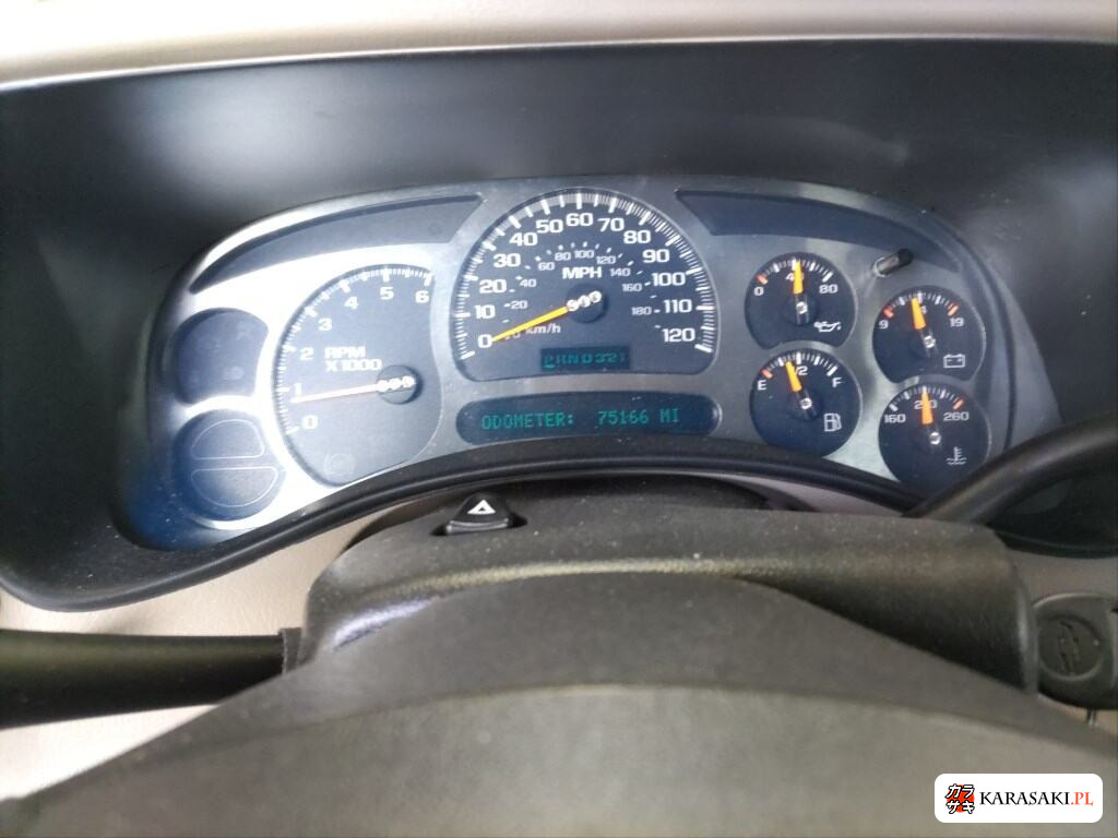 2003 Chevrolet Silverado 3D 6
