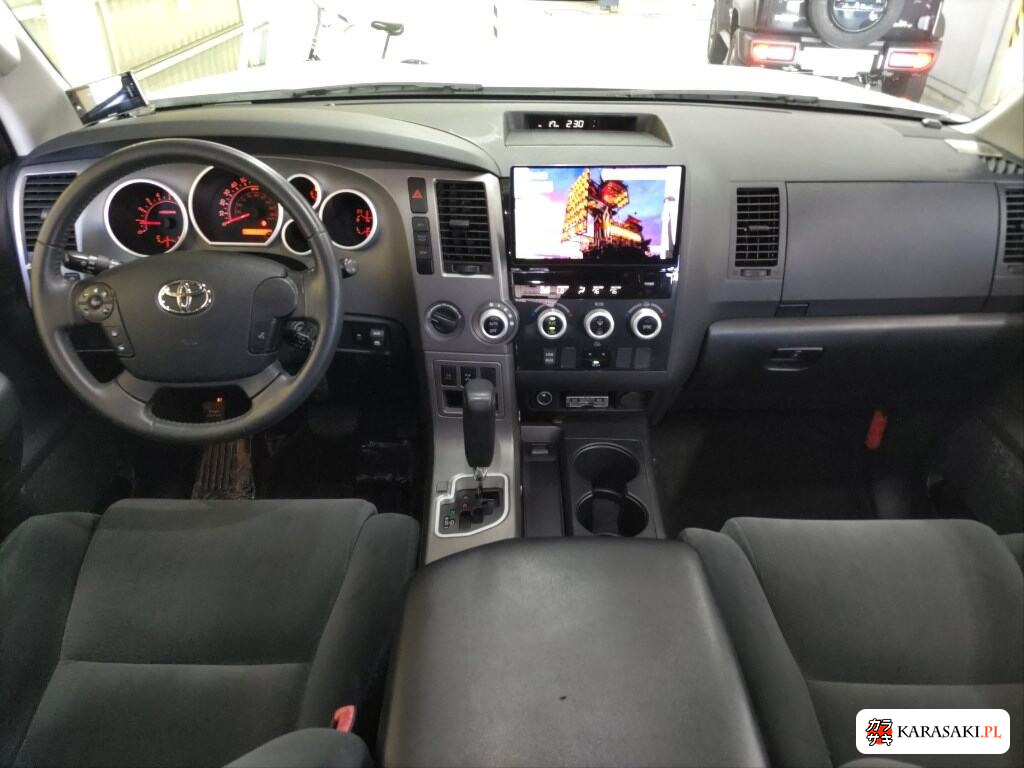 America Toyota Sequoia 2011 z aukcji japońskiej