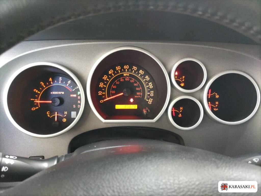America Toyota Sequoia 2011 z aukcji japońskiej