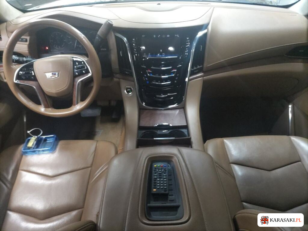 Cadillac Escalade 2016 z aukcji japońskiej
