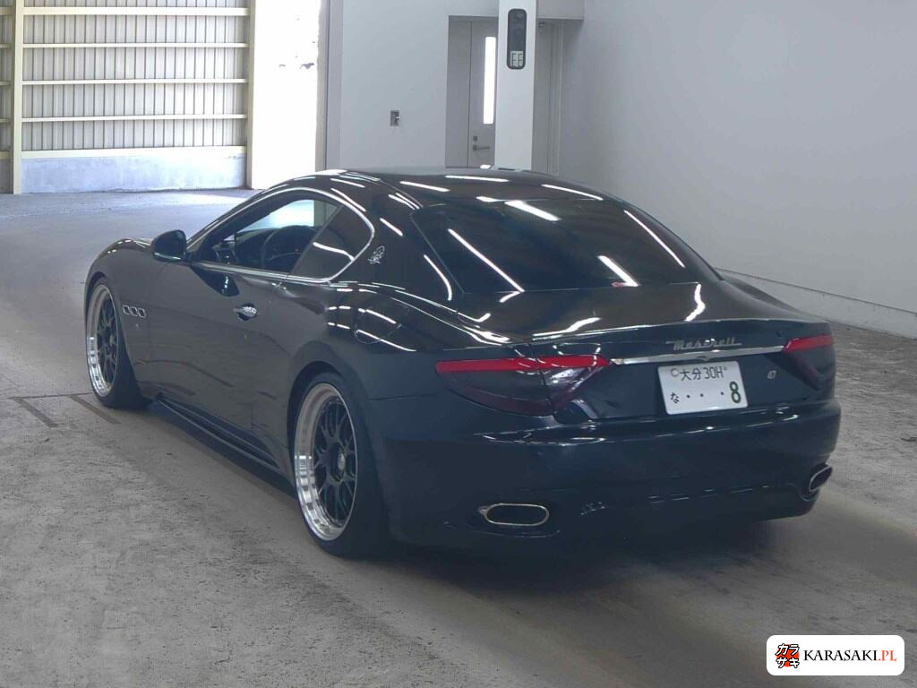 2012 Maserati Granturismo 2