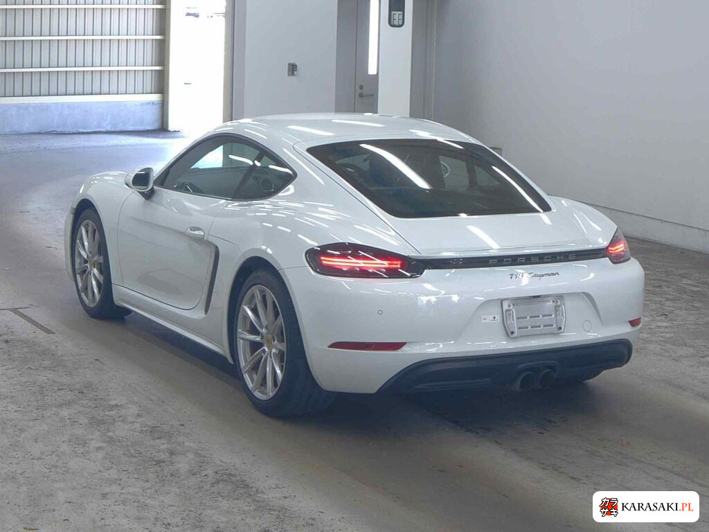 2018 Porsche 718 Cayman 2