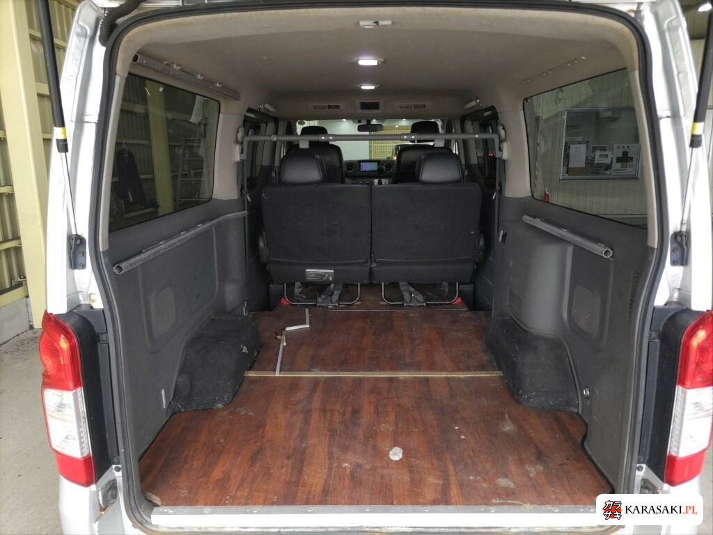 2013 Nissan VR2E26 6