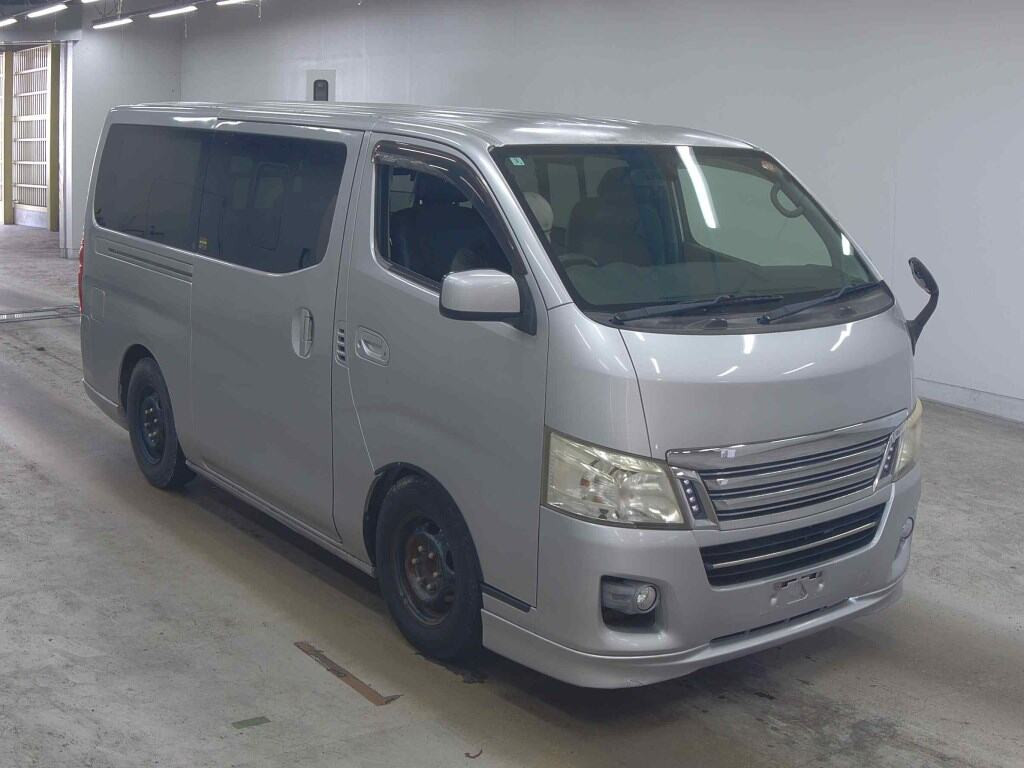 Nissan VR2E26 2013 z aukcji japońskiej