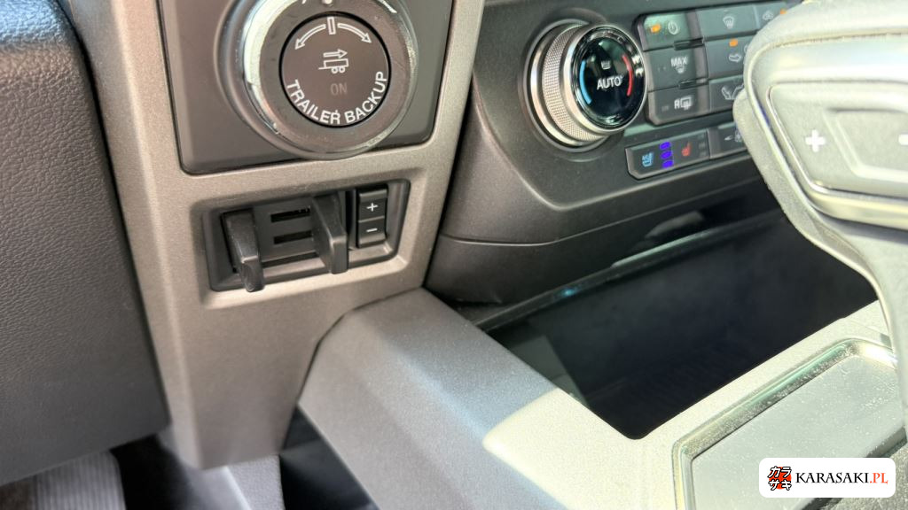 2017 Ford F-150 4D 4WD 15