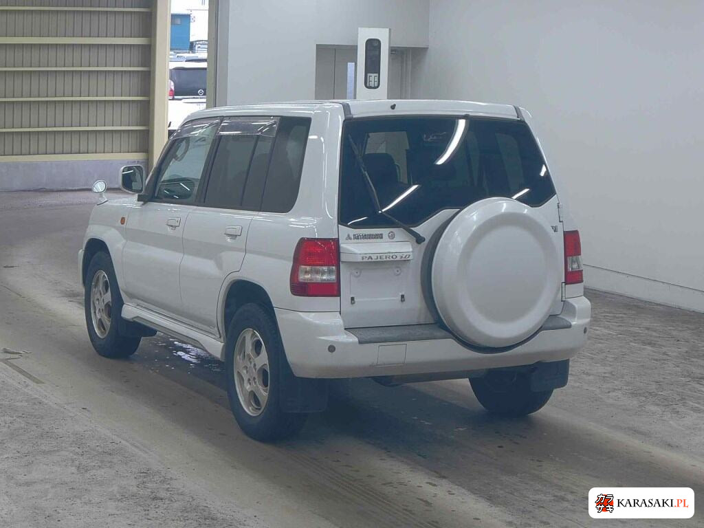 2002 Mitsubishi Pajero Io 5D 4WD 2