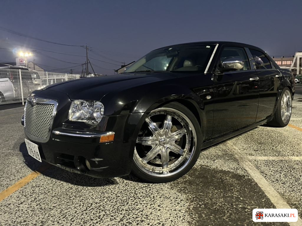 2010 Chrysler 300C 9