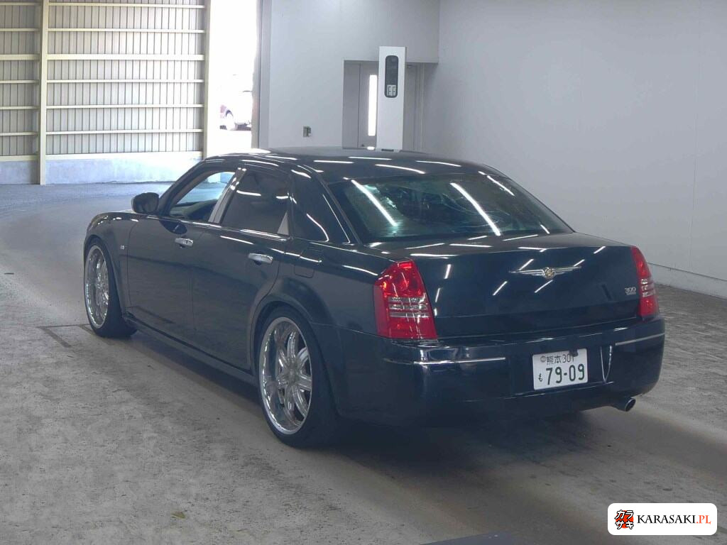 2010 Chrysler 300C 2