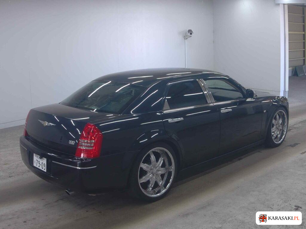 2010 Chrysler 300C 4