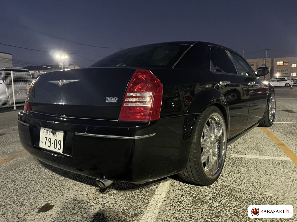 2010 Chrysler 300C 8