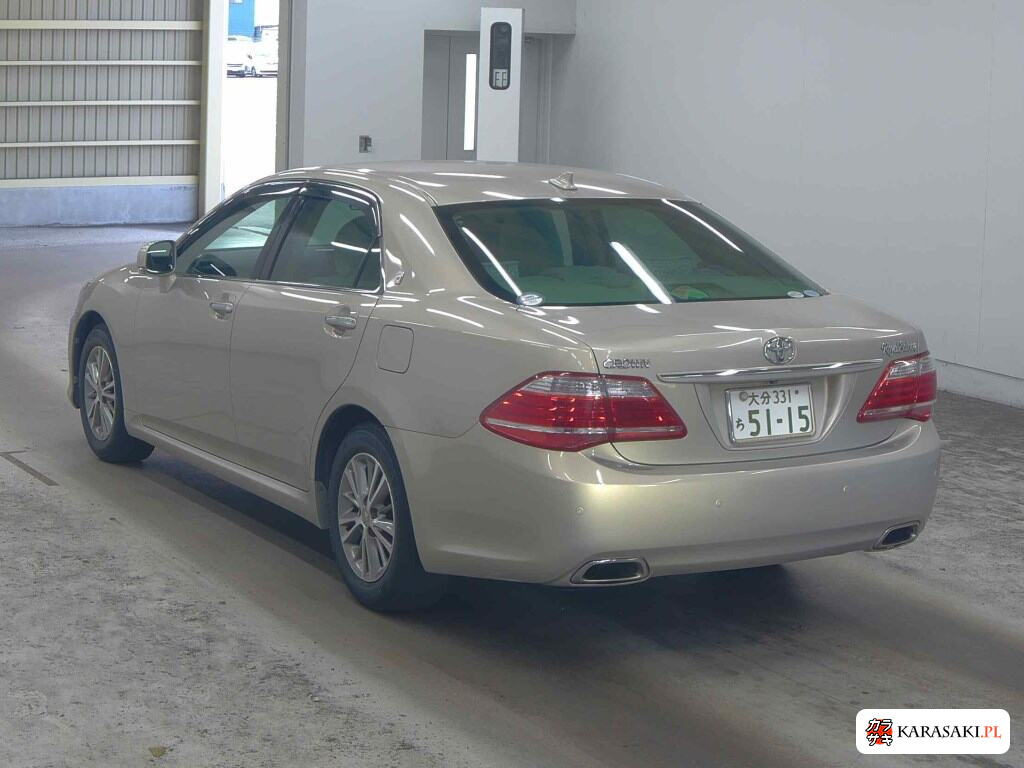Toyota Crown 2010 z aukcji japońskiej