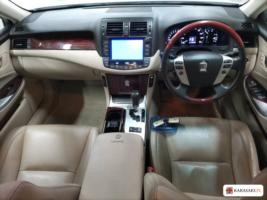 Toyota Crown 2011 z aukcji japońskiej