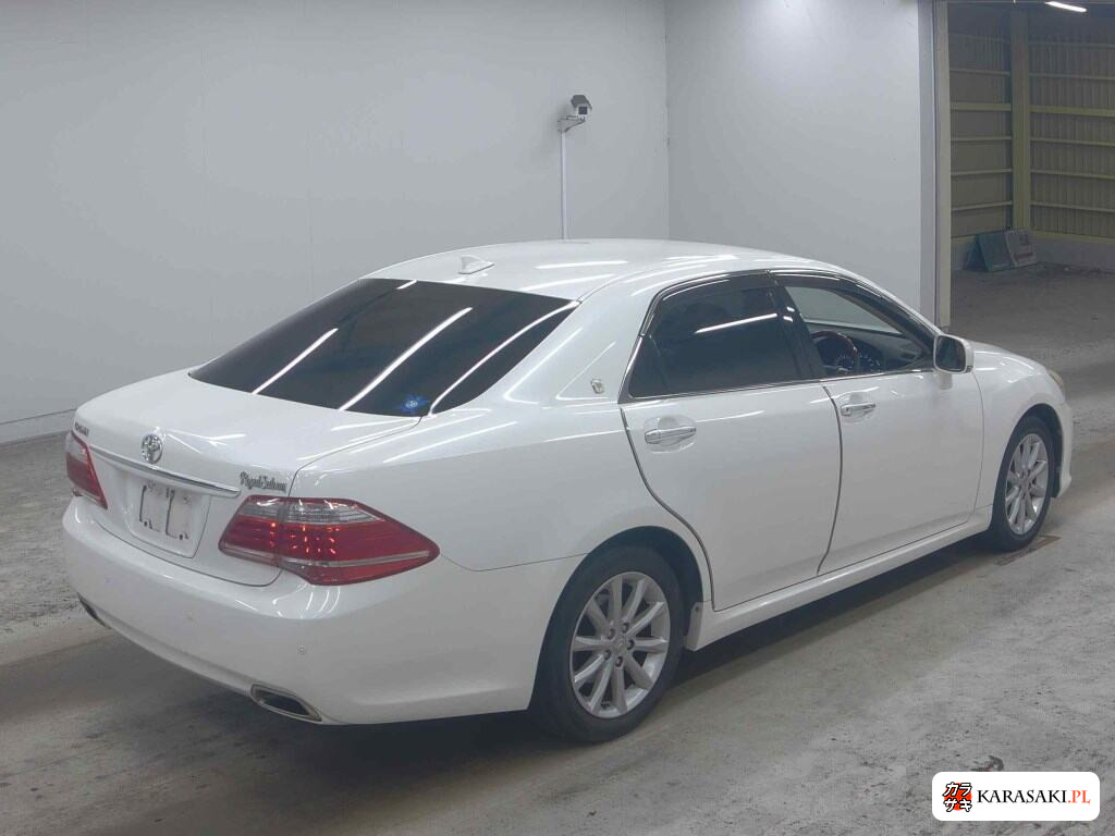 Toyota Crown 2011 z aukcji japońskiej