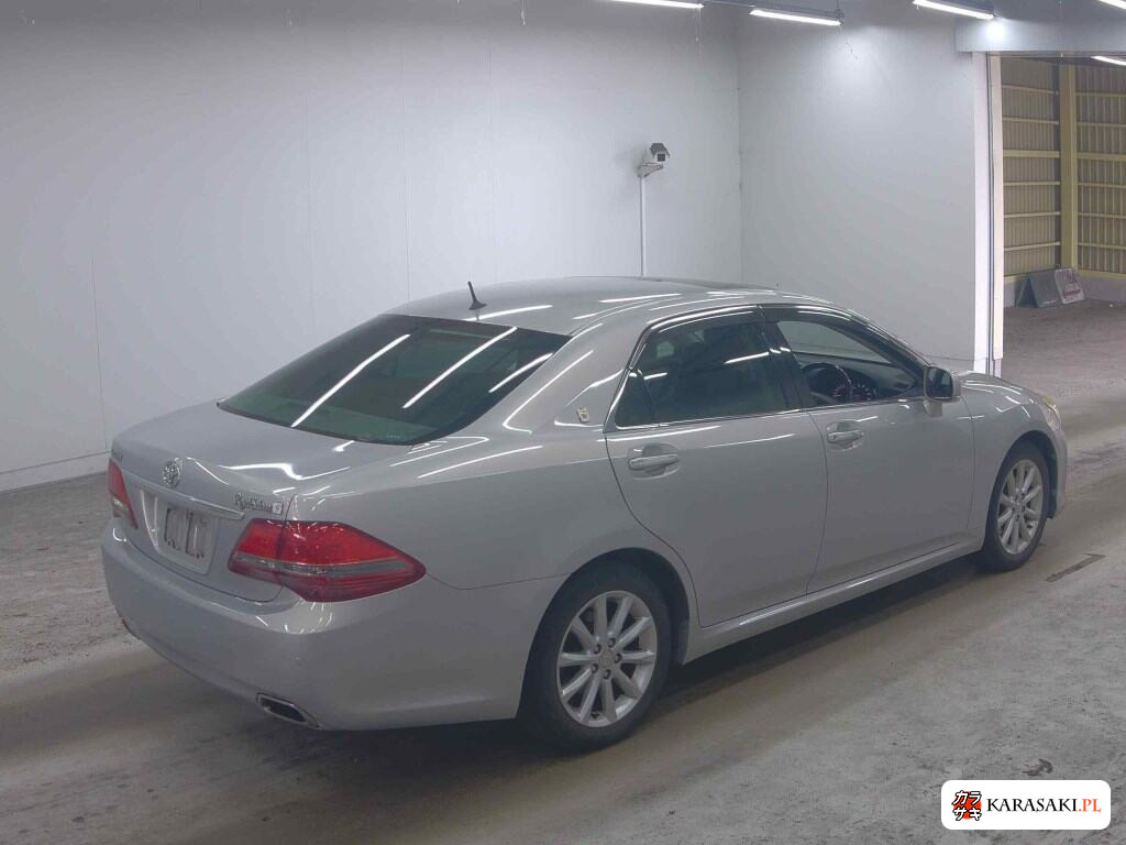Toyota Crown 2008 z aukcji japońskiej