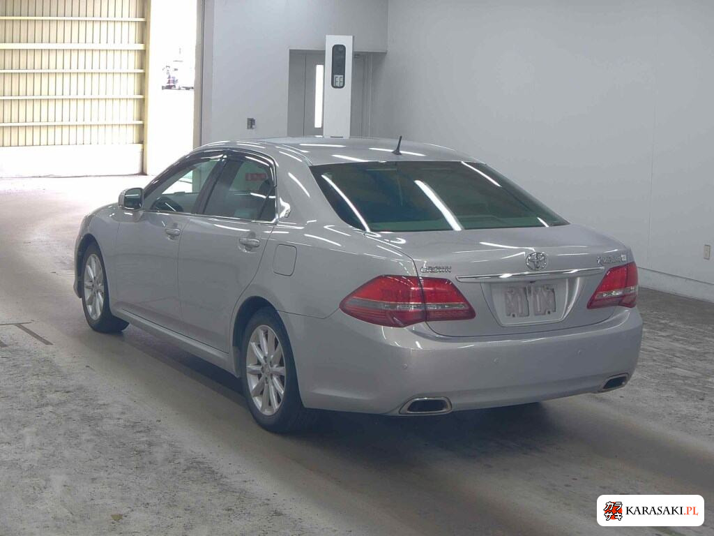 Toyota Crown 2008 z aukcji japońskiej