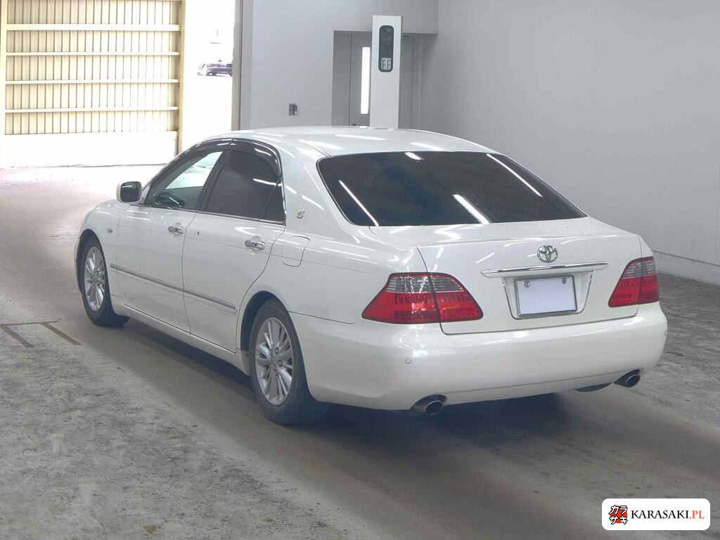 Toyota Crown 2005 z aukcji japońskiej