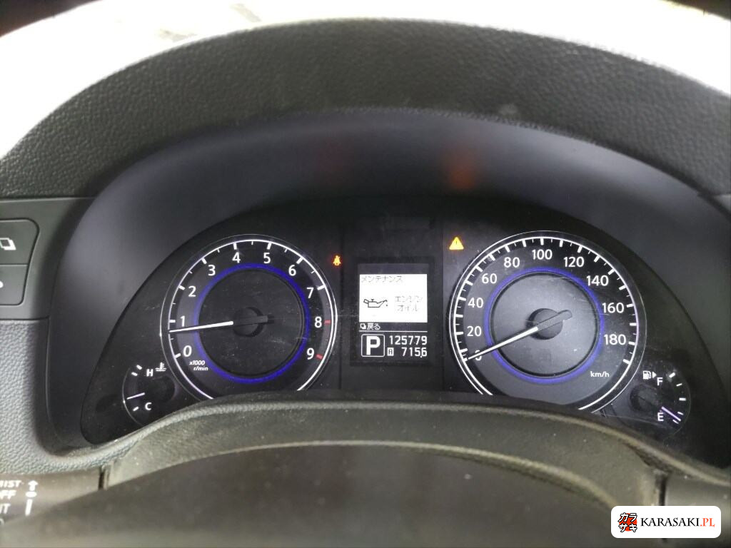 Nissan Skyline 2011 z aukcji japońskiej