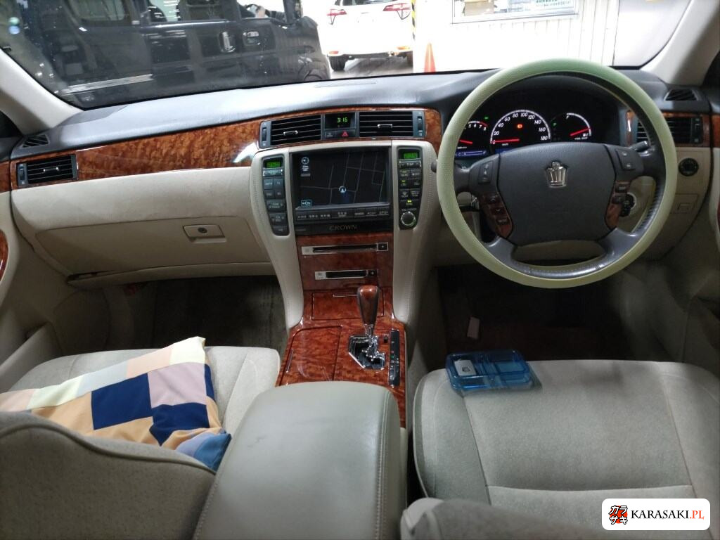 Toyota Crown 2005 z aukcji japońskiej