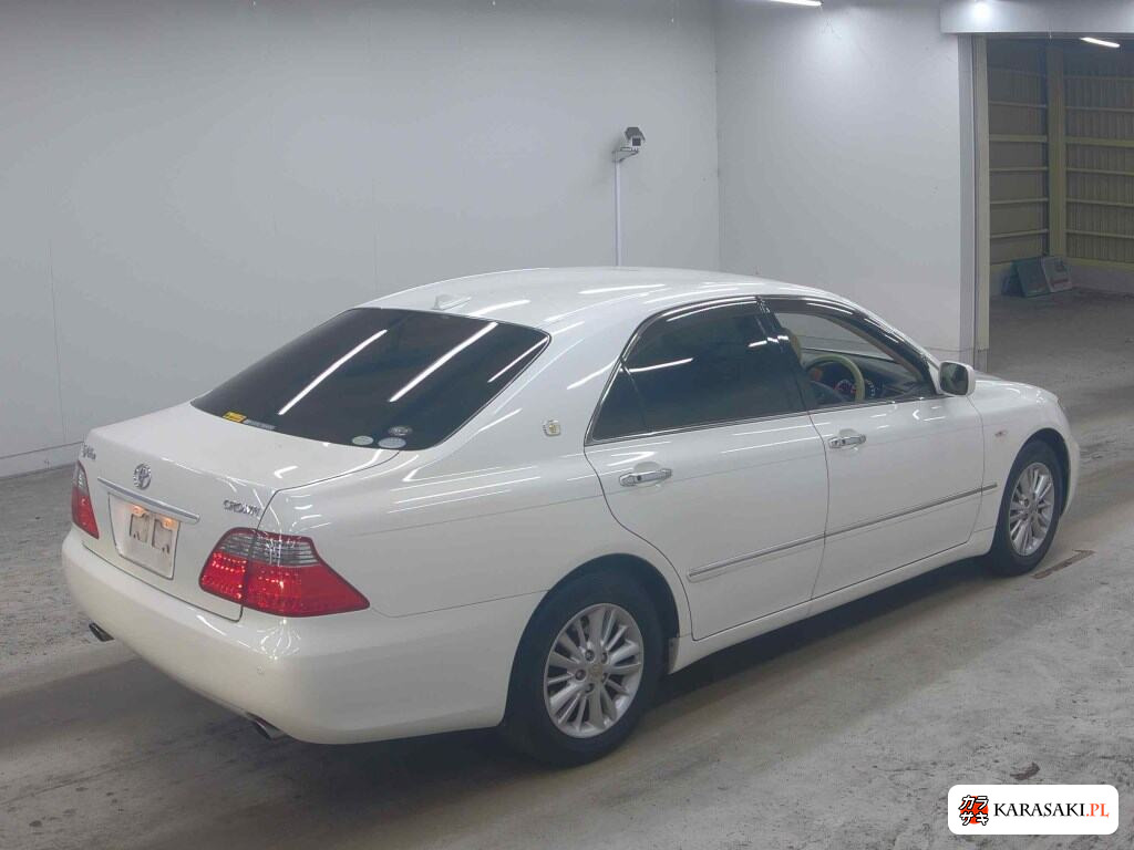 Toyota Crown 2005 z aukcji japońskiej