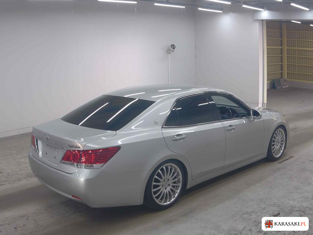 Toyota Crown 2013 z aukcji japońskiej
