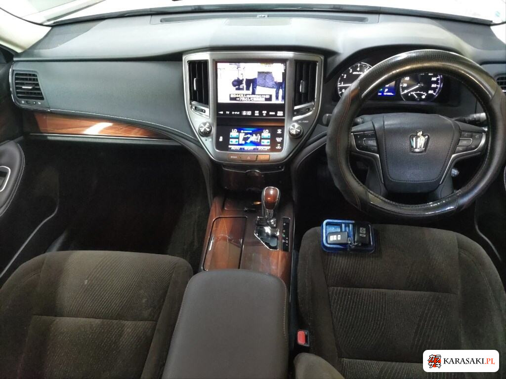 Toyota Crown 2013 z aukcji japońskiej