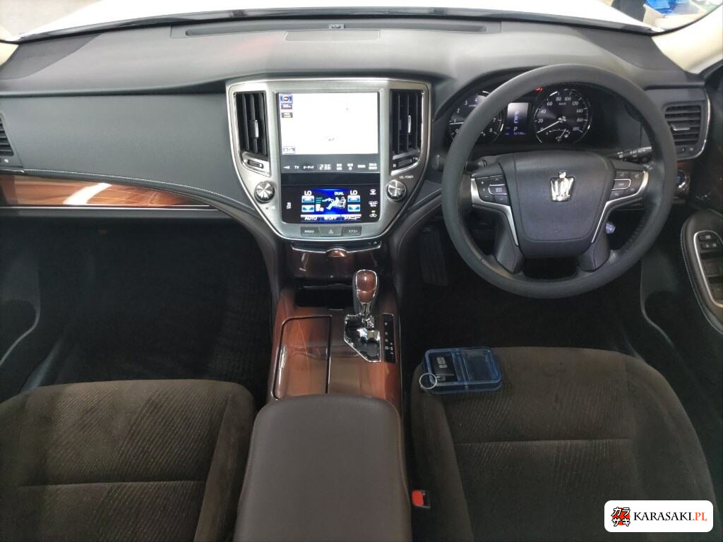 Toyota Crown 2015 z aukcji japońskiej