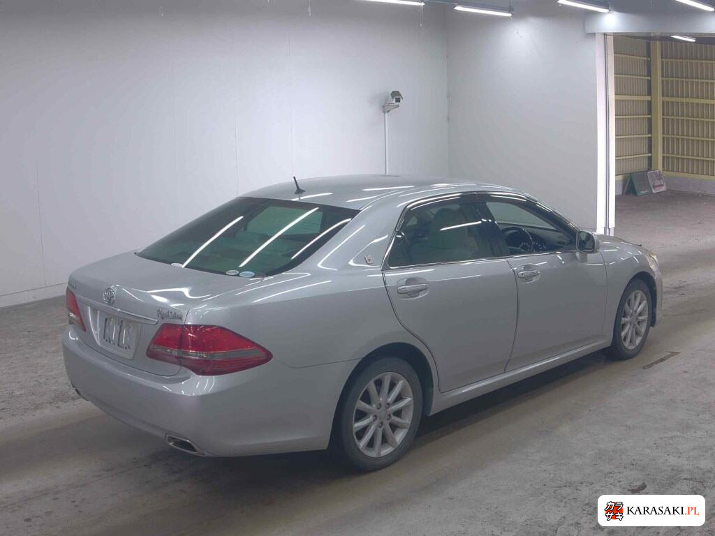 Toyota Crown 2008 z aukcji japońskiej