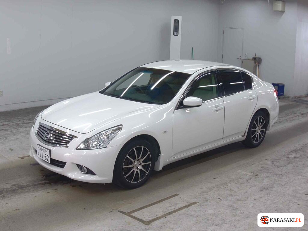 Nissan Skyline 2010 z aukcji japońskiej