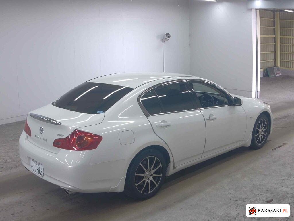 Nissan Skyline 2010 z aukcji japońskiej