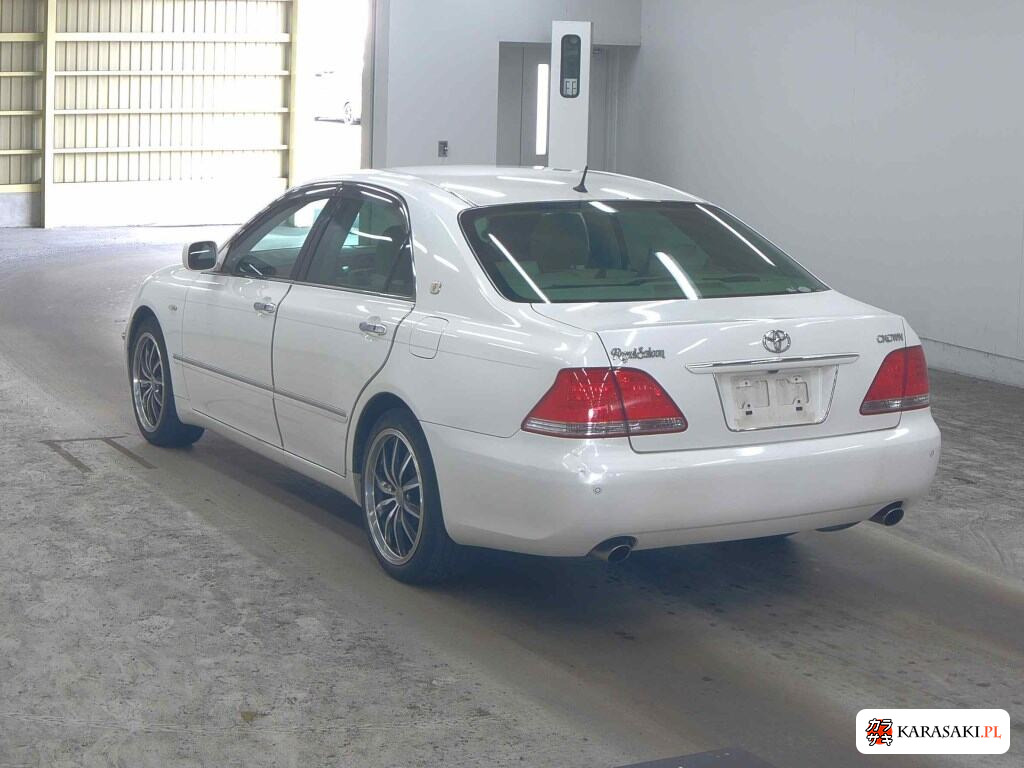 Toyota Crown 2004 z aukcji japońskiej