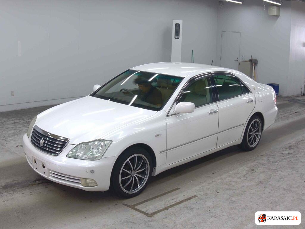 Toyota Crown 2004 z aukcji japońskiej