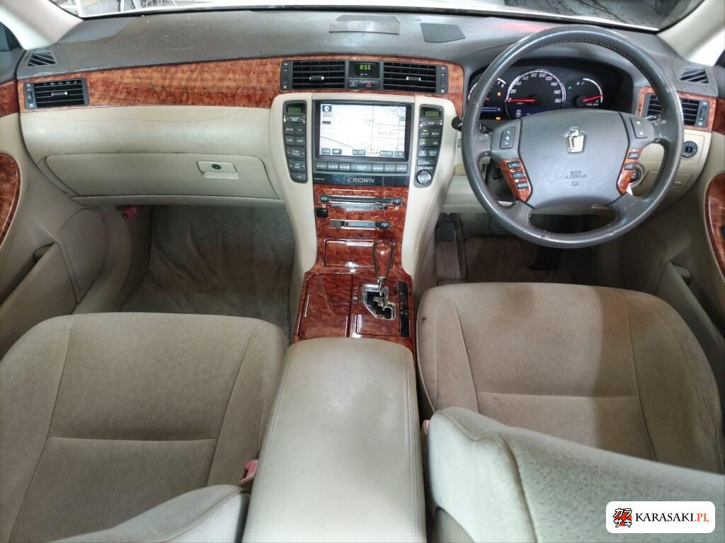 Toyota Crown 2004 z aukcji japońskiej