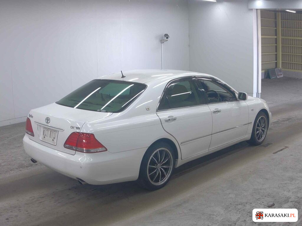 Toyota Crown 2004 z aukcji japońskiej