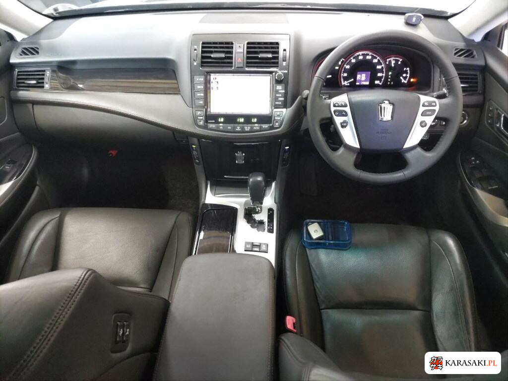 Toyota Crown 2012 z aukcji japońskiej